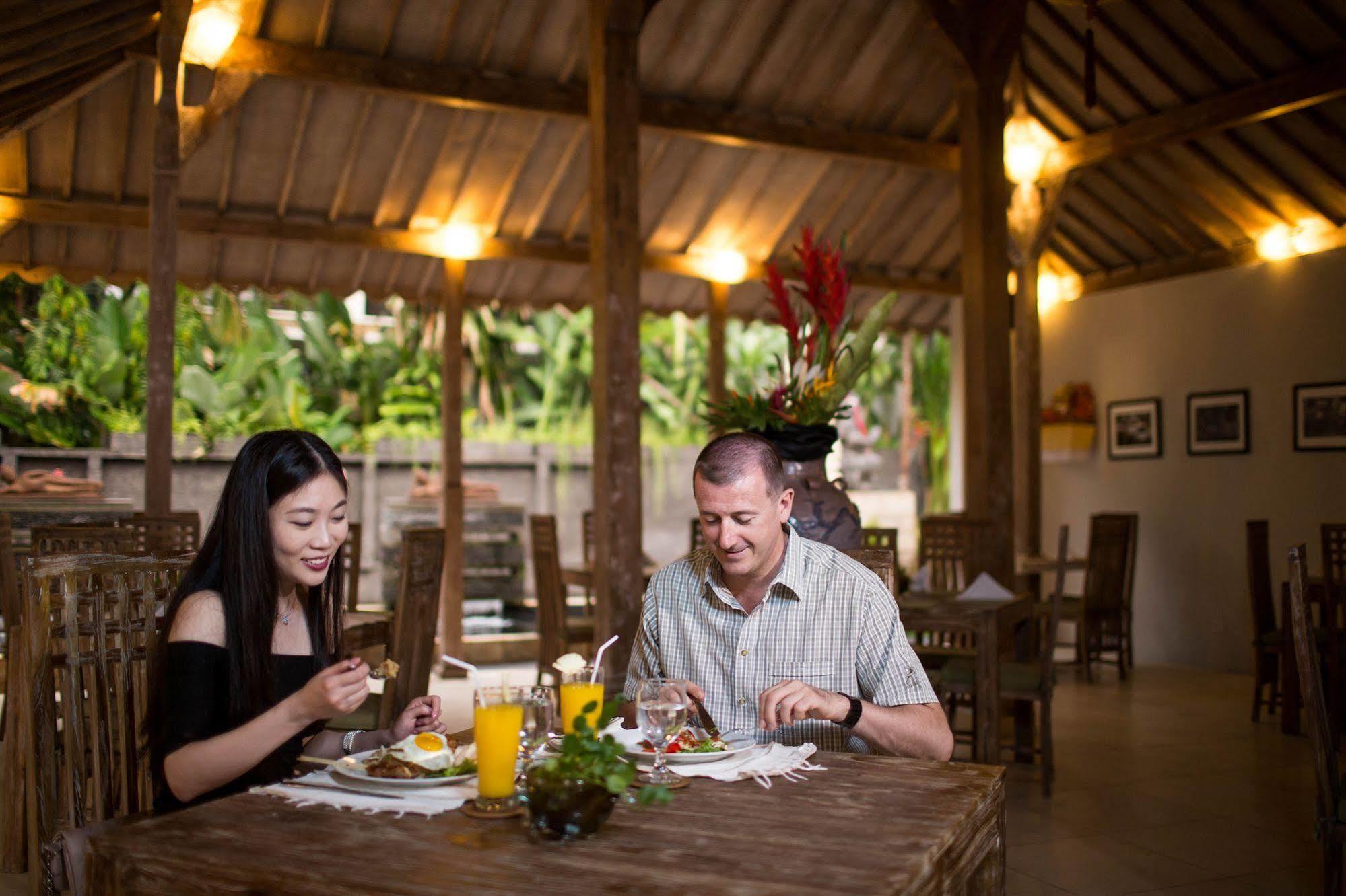 The Grand Sunti Hotel BALI Exterior photo